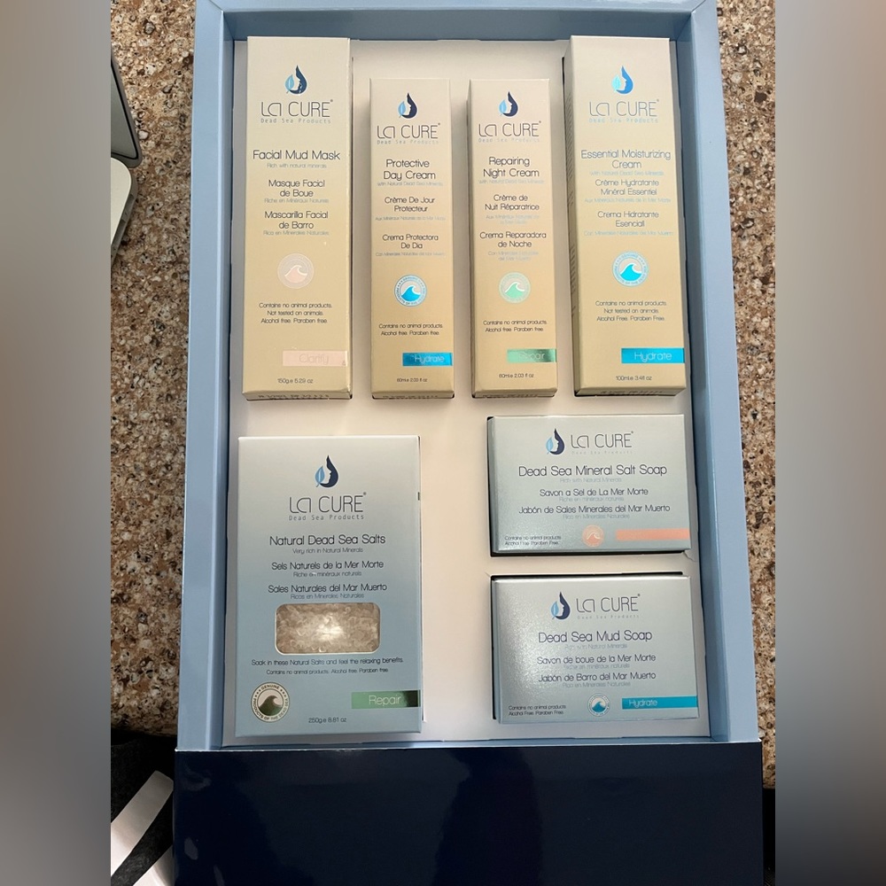 New, La Cure Dead Sea gift set,NEVER USED, made inJordan